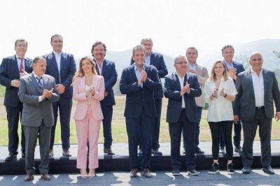Massa en Salta, cena con gobernadores peronistas y un guio al espacio radical