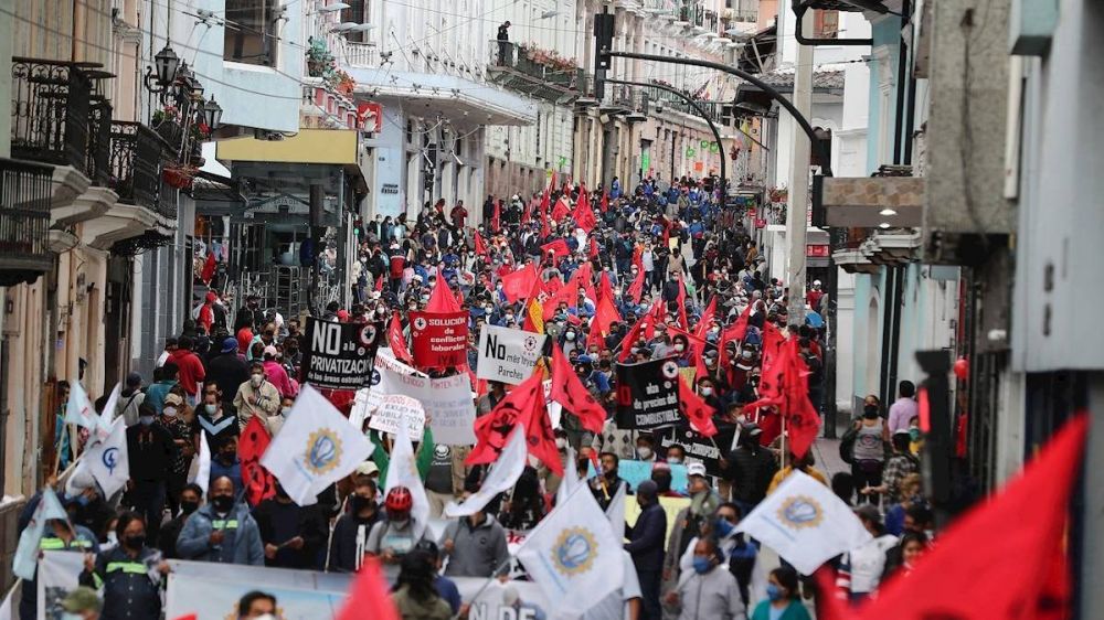 Ecuador: denuncian que la empresa Arca Continental  Coca Cola despidi ilegalmente a dirigentes sindicales