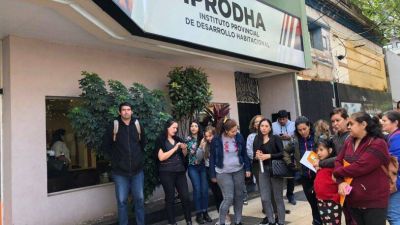 Iprodha: hace más de un año esperan la entrega de sus viviendas