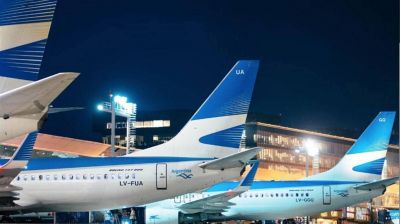 Aeronavegantes alcanzaron un nuevo acuerdo paritario con Aerolíneas Argentinas, fijaron una cláusula gatillo y ya se aseguraron un incremento de más del 121% en el último año