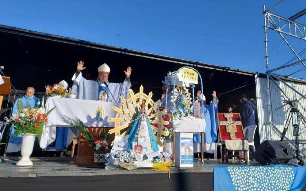 Mons. Garca Cuerva en Lujn: 'Mara, ponemos en tus manos a la Argentina toda que nos duele'
