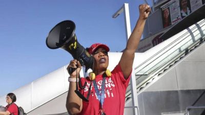 Trabajadores de los grandes hoteles y casinos en Las Vegas deciden si van a una huelga masiva
