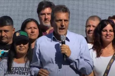 Massa pidi� el voto de los �radicales, socialistas e independientes�