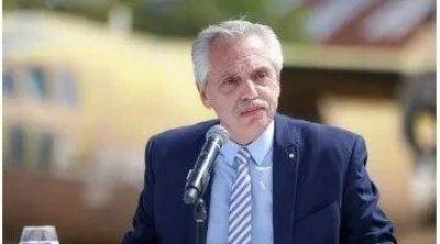 D�lar blue: Alberto Fern�ndez denunci� a Javier Milei por 