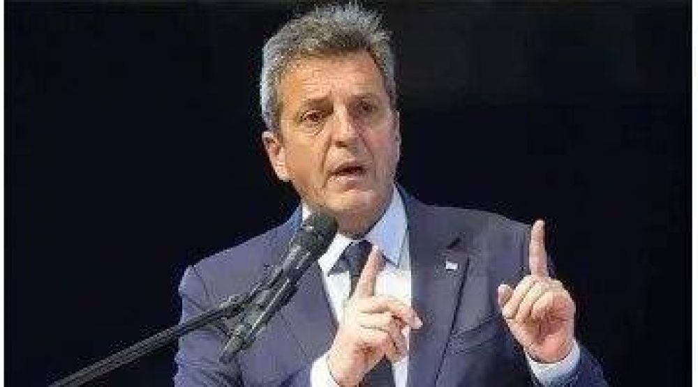 Por la corrida del d�lar, Massa suspendi� la agenda de campa�a