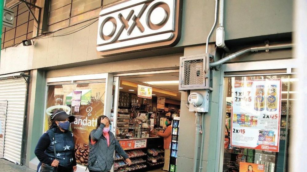 Oxxo representa 36% de ingresos de FEMSA; cumple 45 aos