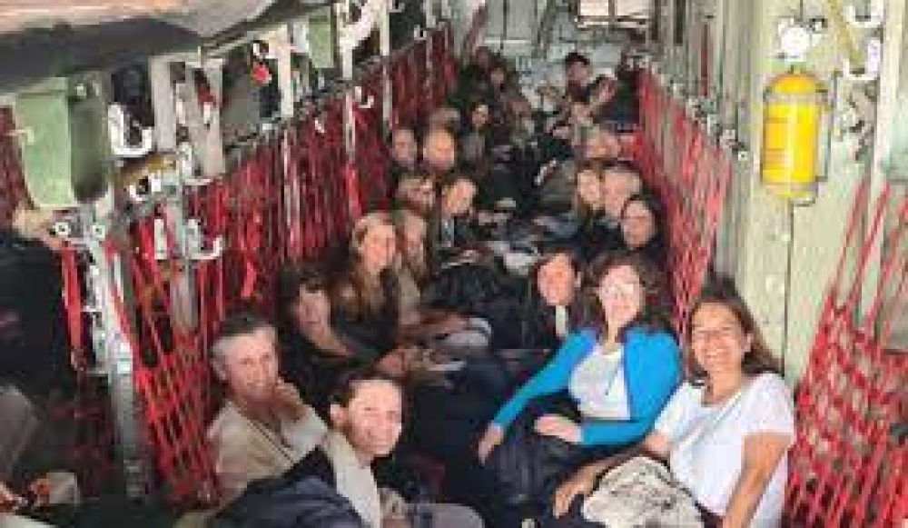 Peregrinos argentinos entre los primeros evacuados de Israel