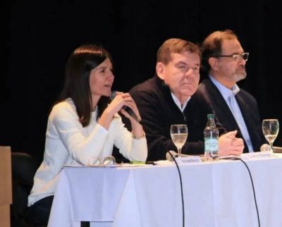Mar del Plata: Guillermo Montenegro y Fernanda Raverta se miden; Demaio pide mesa para tres