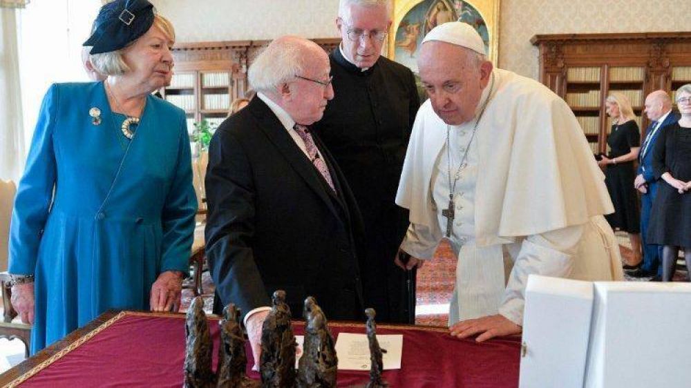 El Papa recibe en audiencia al presidente de Irlanda