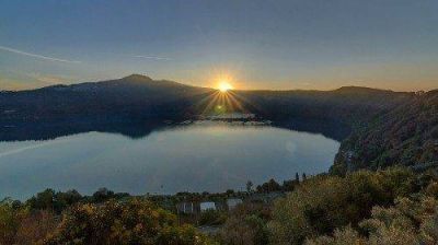 Pe�a Parra: En horas turbulentas para la paz, relanzar principios Laudato si'