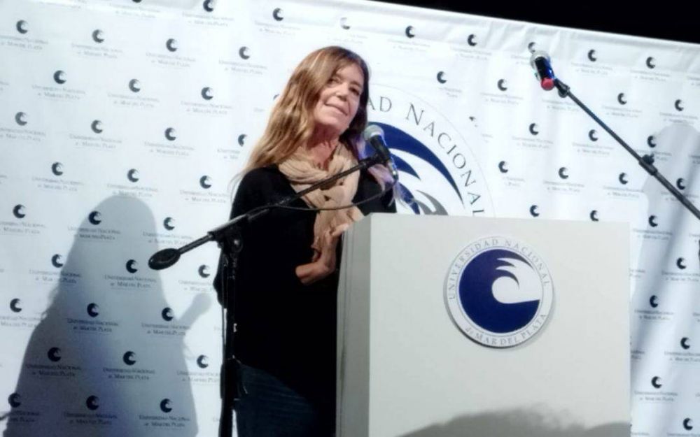 Distincin de la universidad al trabajo por la dignidad de las periferias