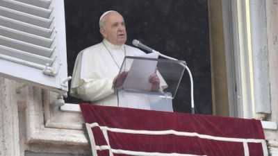 �ngelus: el hombre no pertenece a ning�n C�sar