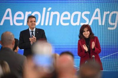 Cristina Kirchner habl� por tel�fono con Massa y hoy regresar� desde R�o Gallegos