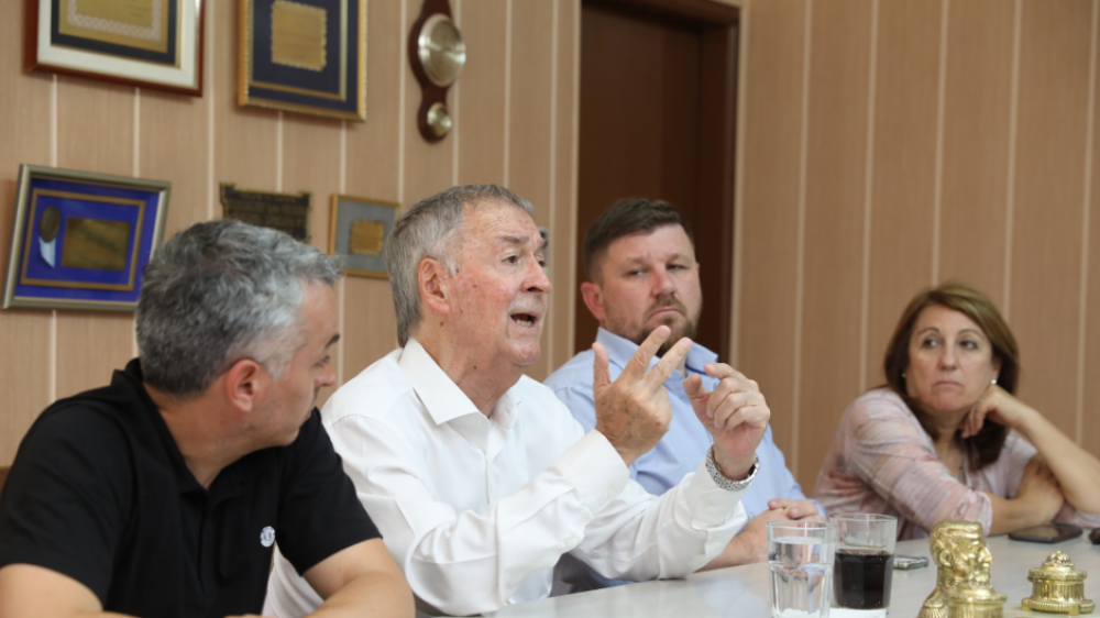 Los socialistas toman distancia de Schiaretti y anticipan que 