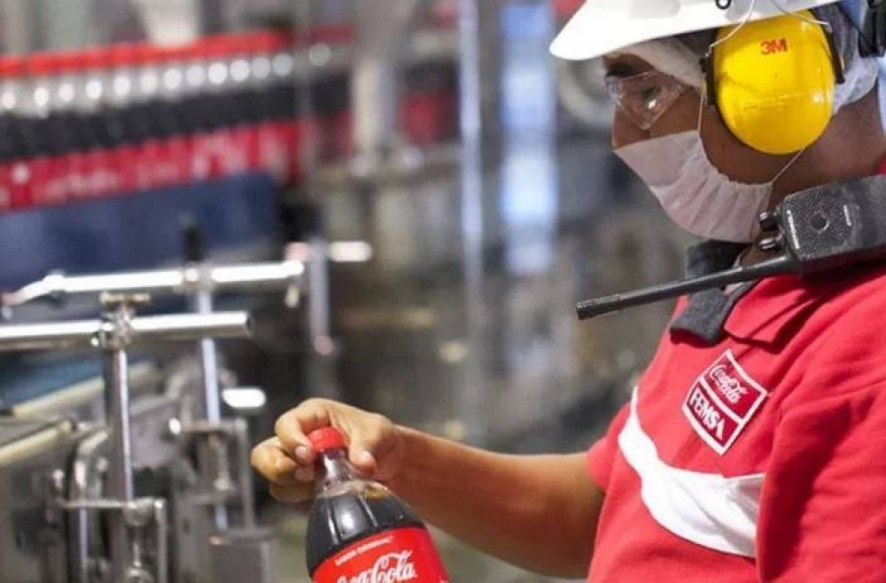 Coca-Cola Femsa advierte entorno 