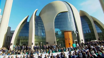 Referentes de entidades judías visitan una mezquita en Alemania