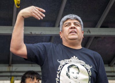 �Traigan al gorila de Milei para que vea��: Camioneros le dedic� un cantito al candidato