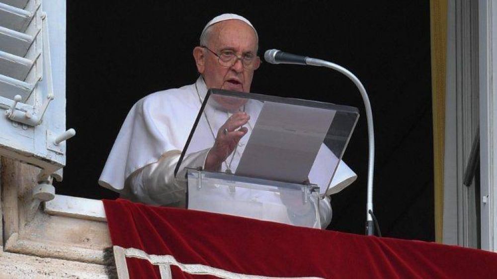 El Papa en el �ngelus: 'Aprendamos del amor de Dios por nosotros'