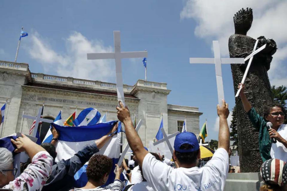 Nicaragua: Denuncian la falta de libertad religiosa y exigen liberar al obispo preso