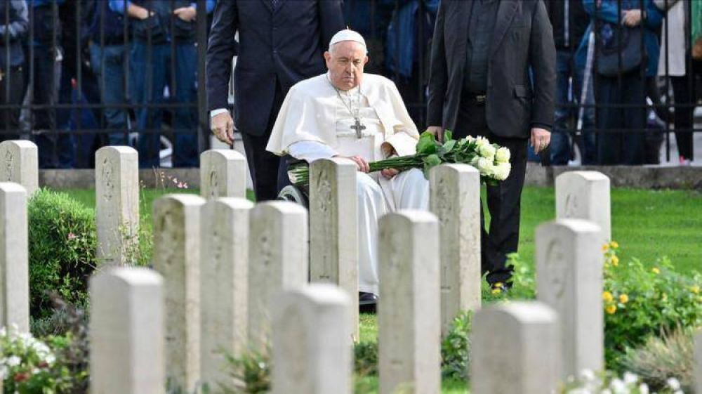 Fieles difuntos: un d�a para la 'memoria y la esperanza', dijo el Papa