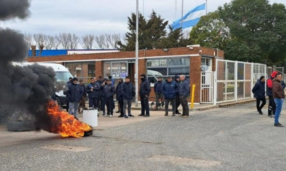 Aceiteros confirm� �apoyo incondicional� a los despedidos: �D�nica se niega a cumplir con la escala salarial aduciendo que no puede afrontar esos costos, lo que es mentira�