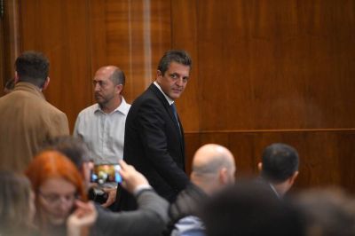 Sergio Massa, en veda electoral: traje de ministro, plan familiar y una ltima visita al bnker de campaa