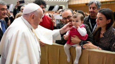 El Papa: la medicina que renuncia a curar ya no es el arte de curar