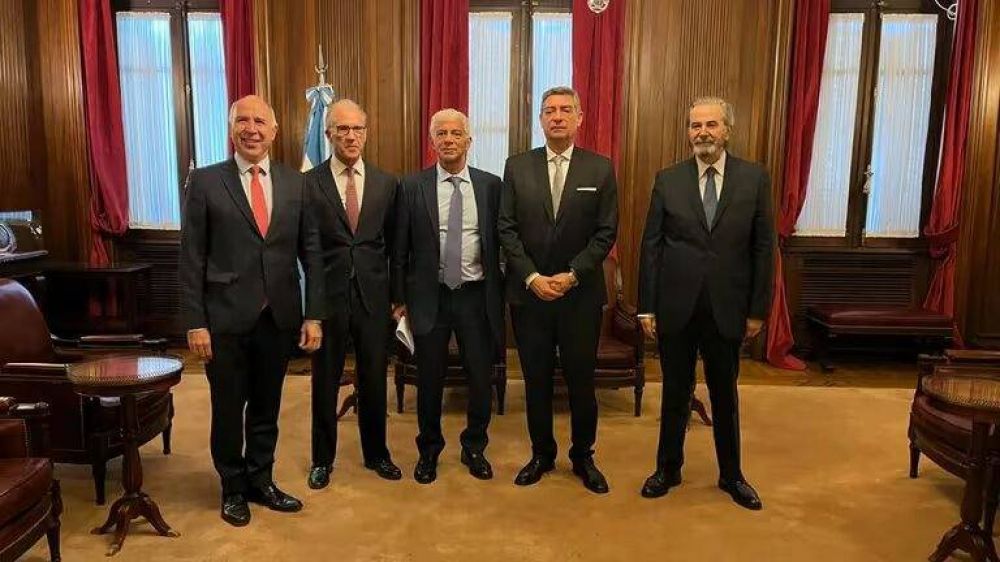 Los jueces de la Corte se reunieron con Mariano Cneo Libarona, ministro de Justicia de Javier Milei