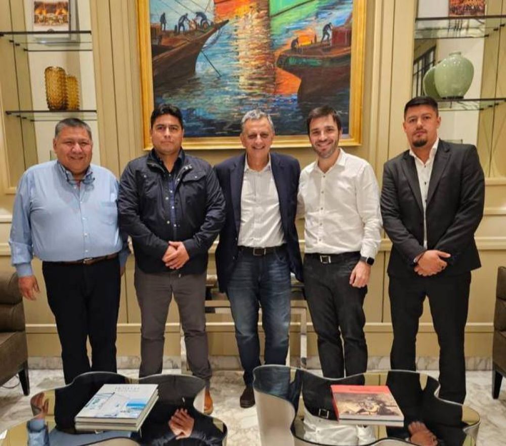 Dos sindicalistas que jugaron con Macri fueron los primeros en reunirse con Horacio Marn, el elegido por Milei para manejar YPF