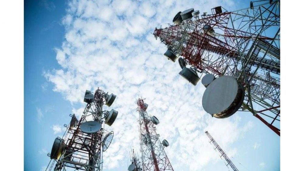 La Justicia anul el DNU que declar servicio pblico esencial a las telecomunicaciones