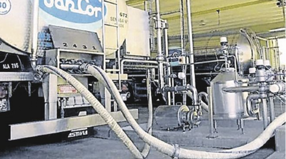 SanCor anunció cierre de planta que no producía por falta de insumos y culpó al gremio de lecheros