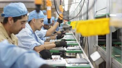 Estanflacin: prevn fuerte cada en la actividad econmica, con rebote (por ahora) incierto