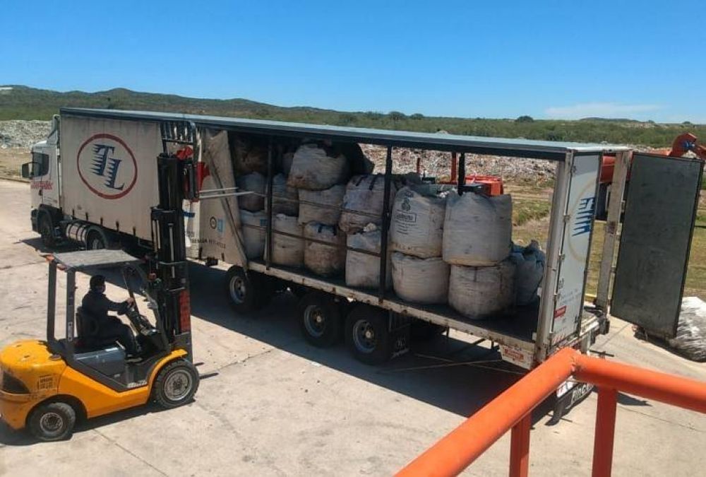 San Luis envi 3.640 kilos de tapitas y 3.000 kilos de residuos electrnicos a la Fundacin Garrahan