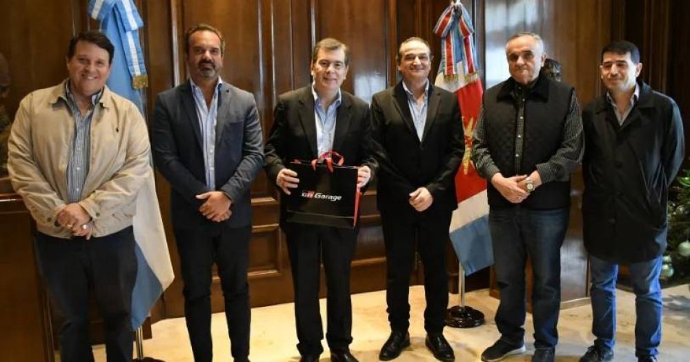 El gobernador Gerardo Zamora recibi a directivo de Toyota Argentina