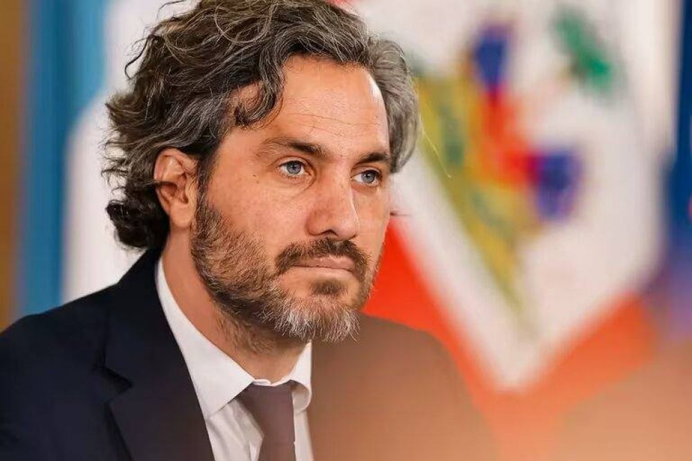 La transicin entre el Gobierno y Milei: No me gust que Daniel Scioli siga en Brasil, asegur Santiago Cafiero