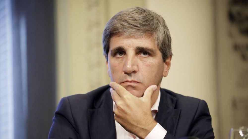 Caputo advierte que no puede prescindir del impuesto Pa�s y demora la unificaci�n cambiaria