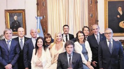 El desaf�o de Milei: acoplar el ajuste de Caputo con la mesa pol�tica libertaria