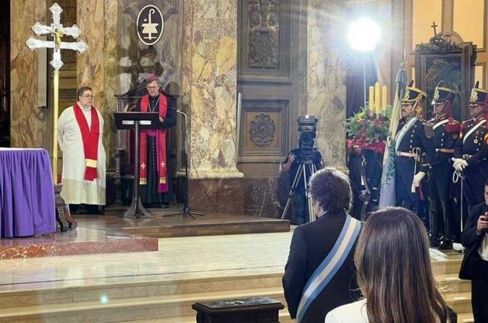 Mons. García Cuerva presidió la invocación interreligiosa en la asunción de Javier Milei