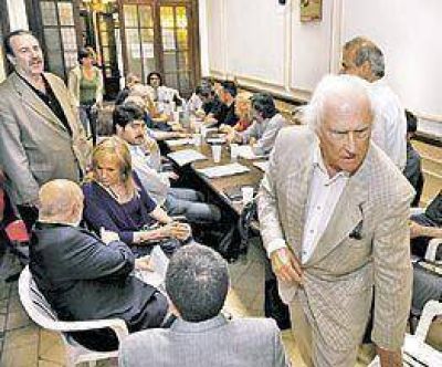 Reforma pol�tica: los K apuran la negociaci�n y sus aliados se endurecen