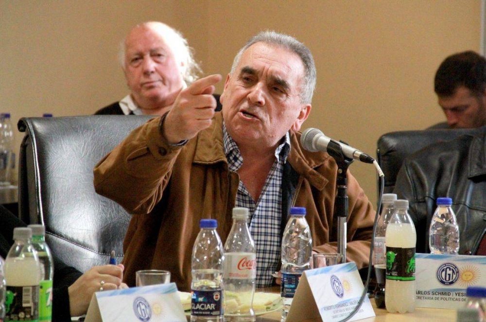 Schmid: �Como siempre, los costos de las crisis lo terminan pagando los sectores populares, jubilados y trabajadores�