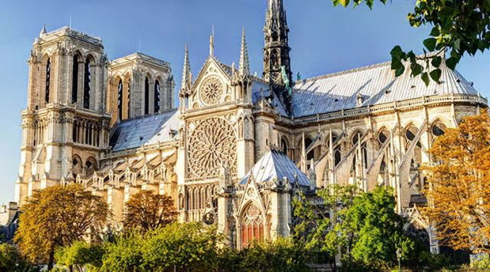 Macron reitera invitacin al Papa para la reapertura de Notre Dame