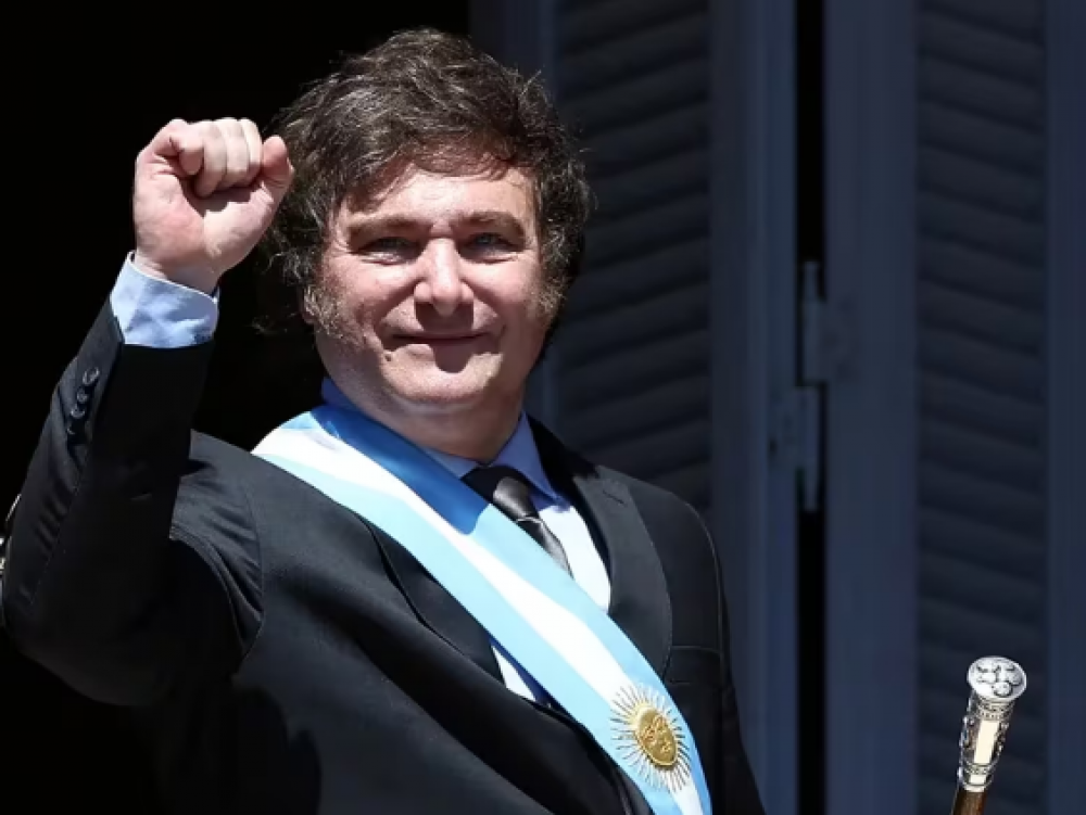 Una encuesta midi� la primera semana de Javier Milei y c�mo impact� en la sociedad el anuncio del ajuste
