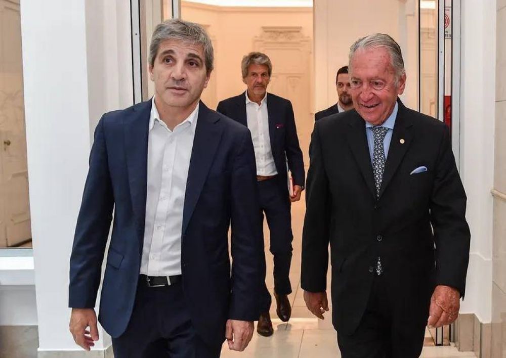 La UIA le present� a Toto Caputo su pliego de condiciones
