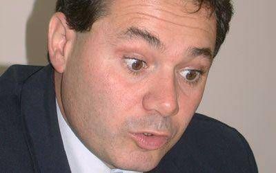Guillermo Almir�n volver� al Concejo y en Gobierno asumir� Echelini