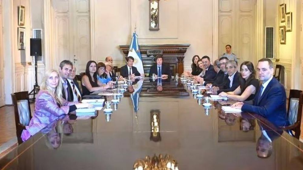 Sin plan B, Milei est� decidido a avanzar a fondo con las medidas y su entorno trabaja para la construcci�n de un liderazgo
