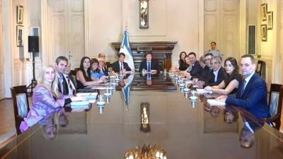 Sin plan B, Milei est� decidido a avanzar a fondo con las medidas y su entorno trabaja para la construcci�n de un liderazgo