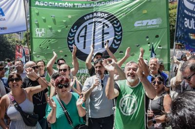 Contundente movilizaci�n de ATE en todo el pa�s en rechazo al mega decreto y a los despidos masivos