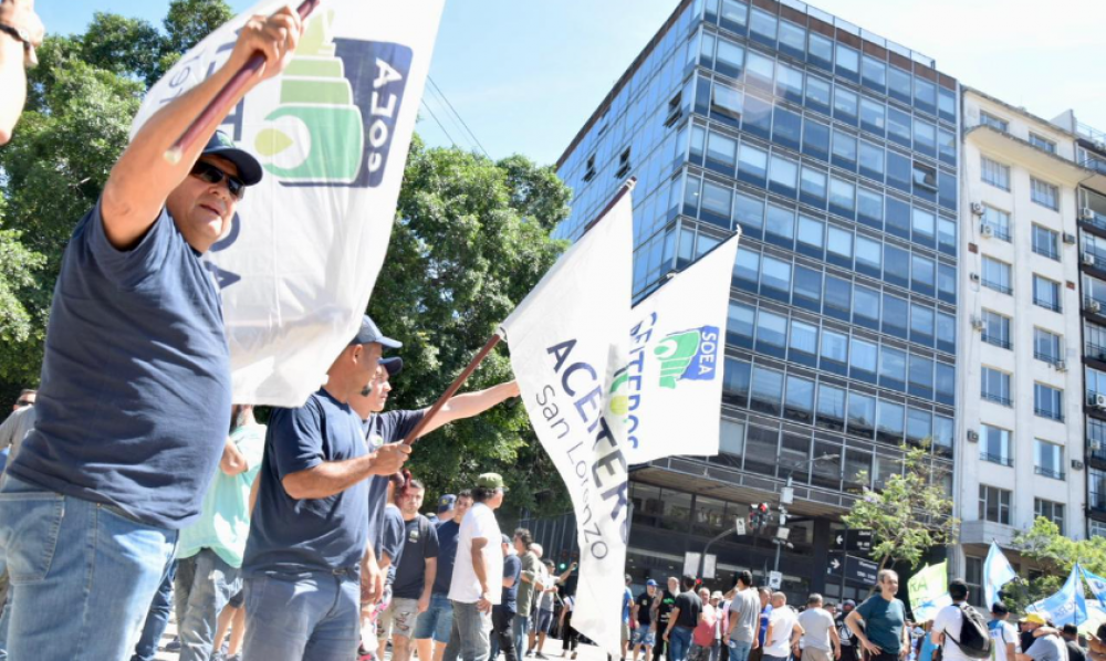 Aceiteros: SOEA march a Tribunales en rechazo del DNU y llam a los trabajadores a defender al salario del Impuesto a las Ganancias