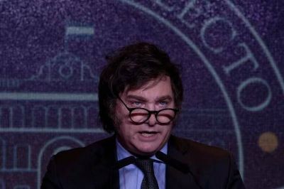 Javier Milei cuestion� el apoyo del PRO, la Coalici�n C�vica y la UCR a la suba de impuestos de Axel Kicillof: �Arrastran los pies con nuestras reformas�