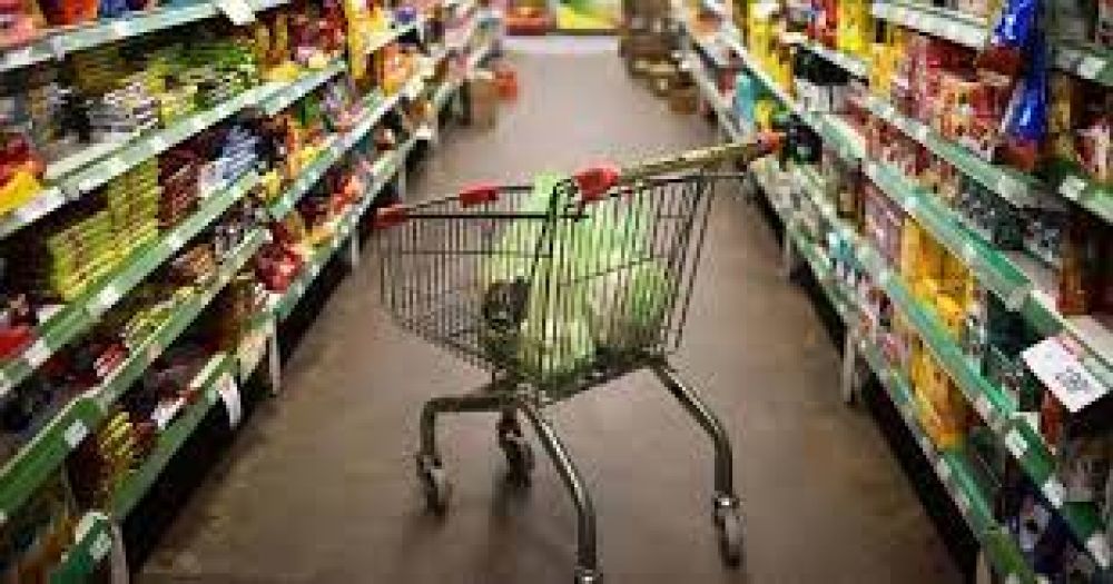 Libertad para los supermercados: ahora pueden acaparar y llenar las gndolas solo de primeras marcas
